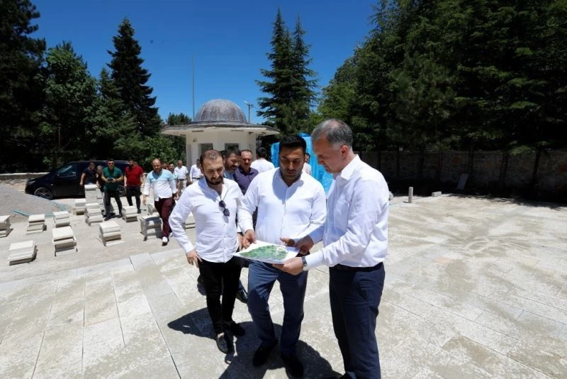 Turgut Alp Türbesi’nin restorasyon çalışmaları sürüyor
