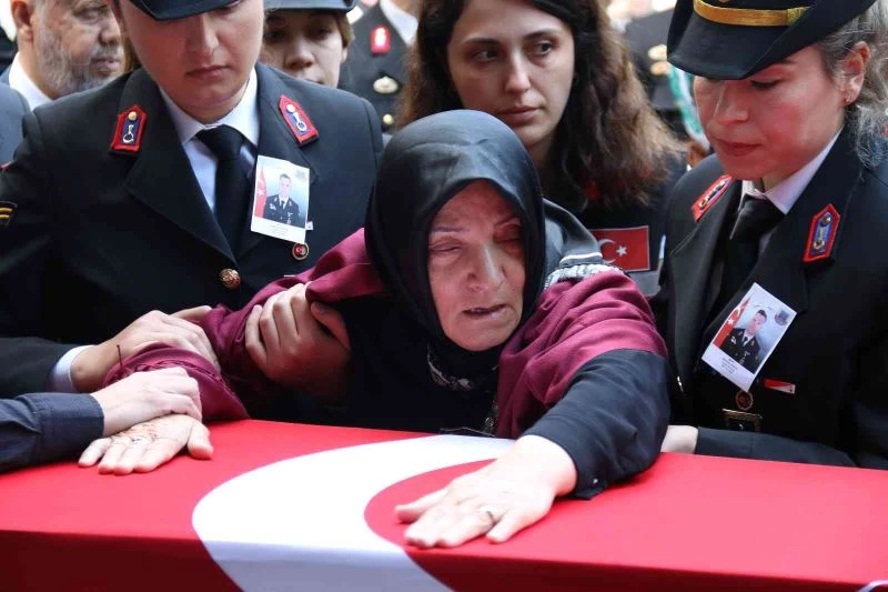 Şehit Oğuzhan Arduç memleketi Eskişehir’de son yolculuğuna uğurlandı
