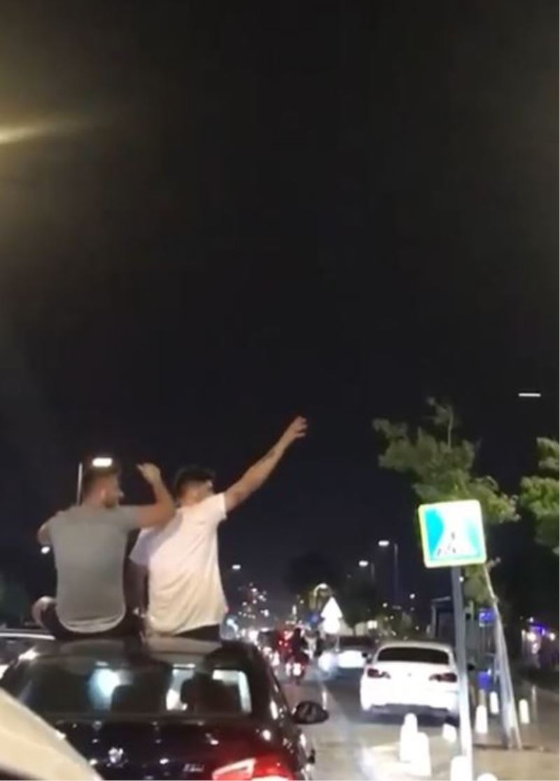 Antalya’da sunroof eğlencesi cezasız kalmadı
