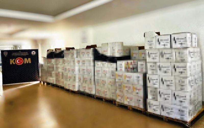 Alanya’da 5 bin 236 şişe kaçak içki ele geçirildi
