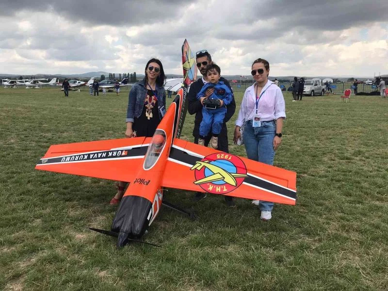İlk kez düzenlenen festivalde pilotlar nefes kesti
