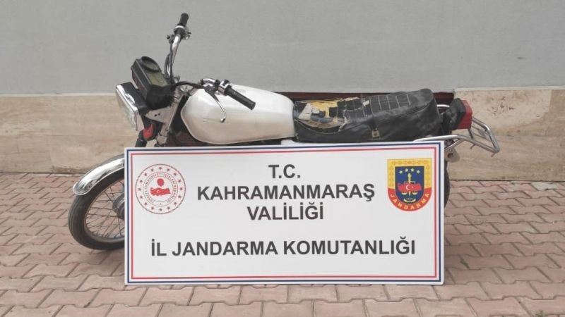 Çaldıkları motosikletin rengini değiştirseler de JASAT’tan kaçamadılar
