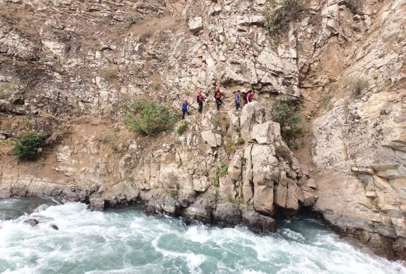 Kayıp sağlıkçıyı arama çalışmaları 16’ıncı gününde
