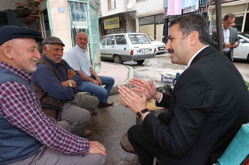 Başkan Eroğlu, esnaf ve vatandaşlarla biraya geldi
