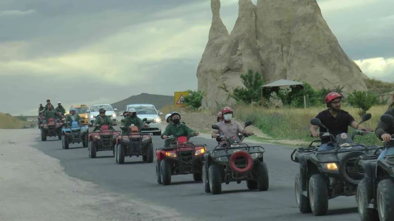 Kapadokya’da havalı duş turistlerin hoşuna gidiyor
