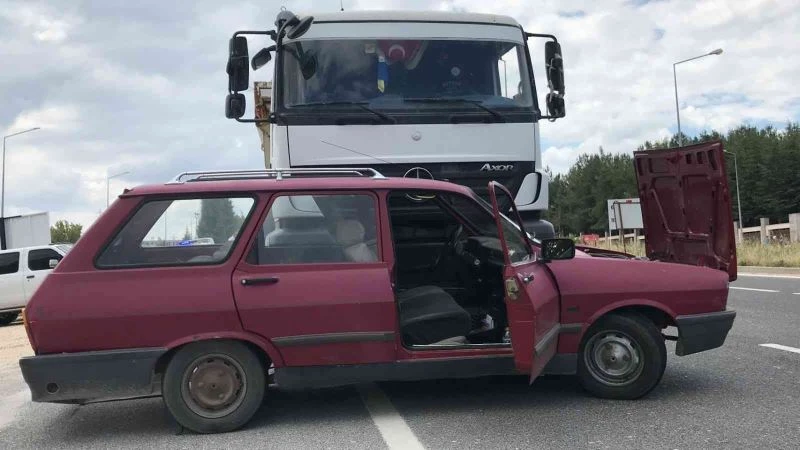 Çarptığı otomobili önüne katarak 5 metre sürükledi
