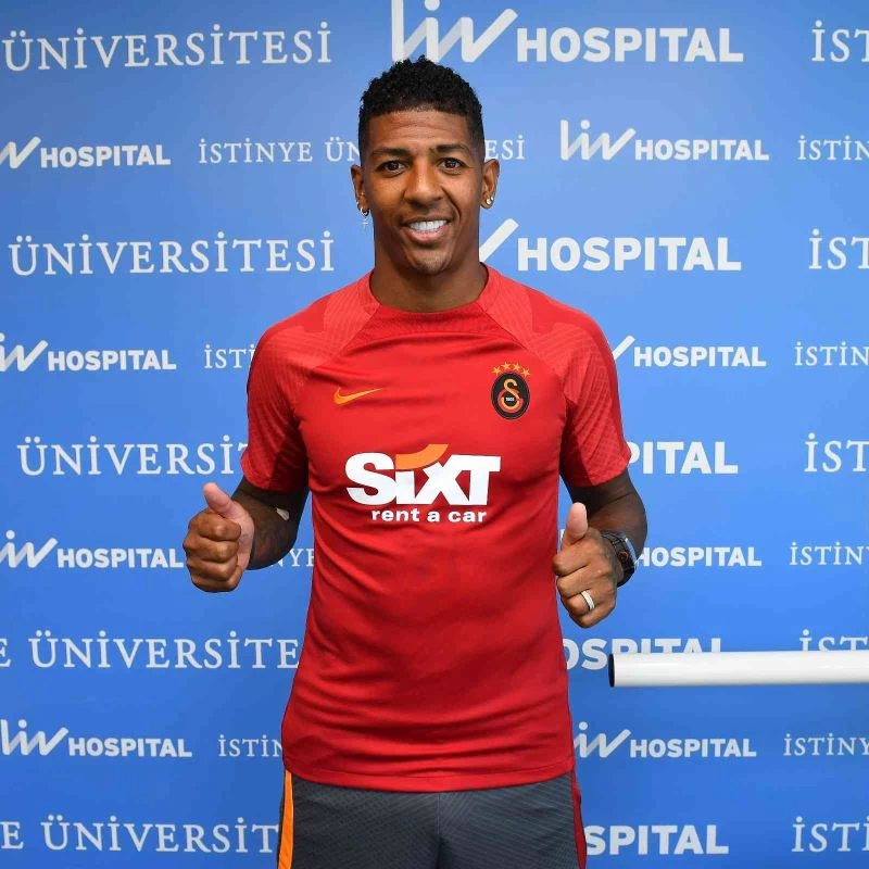 Galatasaraylı futbolcular sağlık kontrolünden geçti
