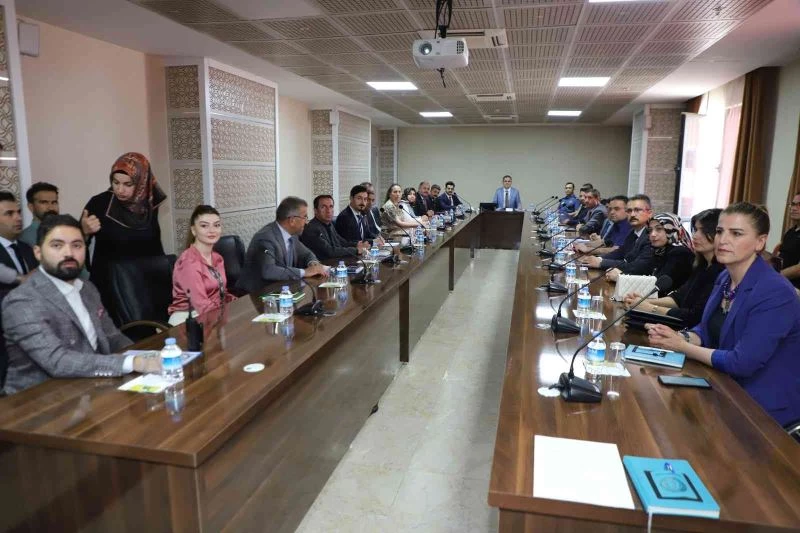 Vali Akbıyık: “Kadınlara yönelik projelerimiz var”
