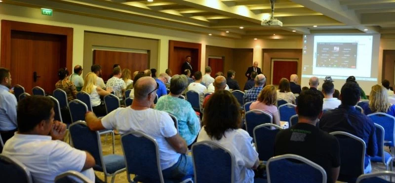 ÇOMÜ’de karides yetiştiriciliği konuşuldu
