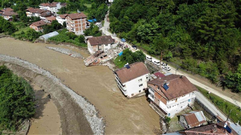 Aynı yerde üçüncü kez sel felaketi yaşayan vatandaşlar çaresizliklerini anlattı
