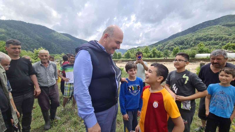 Bakan Soylu sel mağduru çocukların isteğini kırmadı
