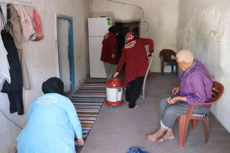 Karaköprü’de yaşlılar unutulmuyor
