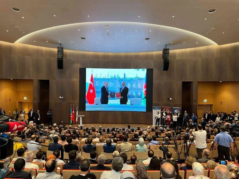 Rektör Demir, Bakü’de Karabağ özel dosyasının ele alındığı uluslararası kongreye katıldı
