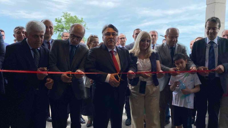 Akademi kafe açıldı, geliriyle öğrencilere burs verecekler
