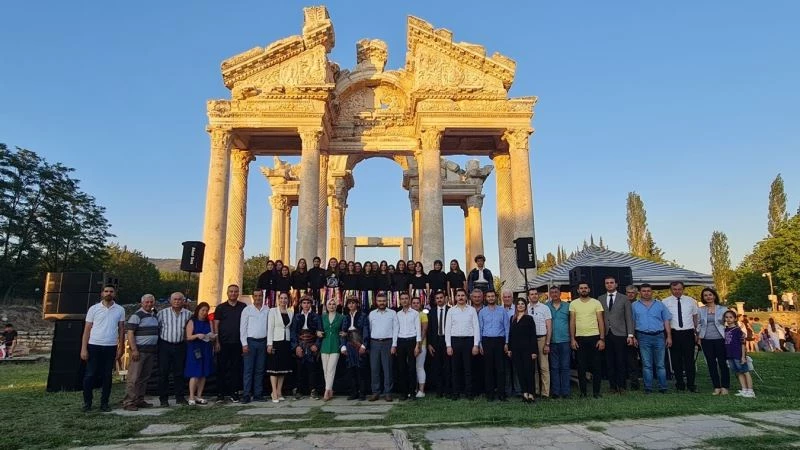 Çocuklar Antik Kent Afrodisias’ta buluştu
