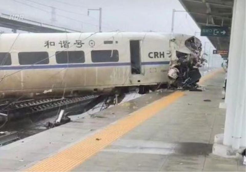 Çin’de yolcu treni raydan çıktı: 1 ölü, 8 yaralı
