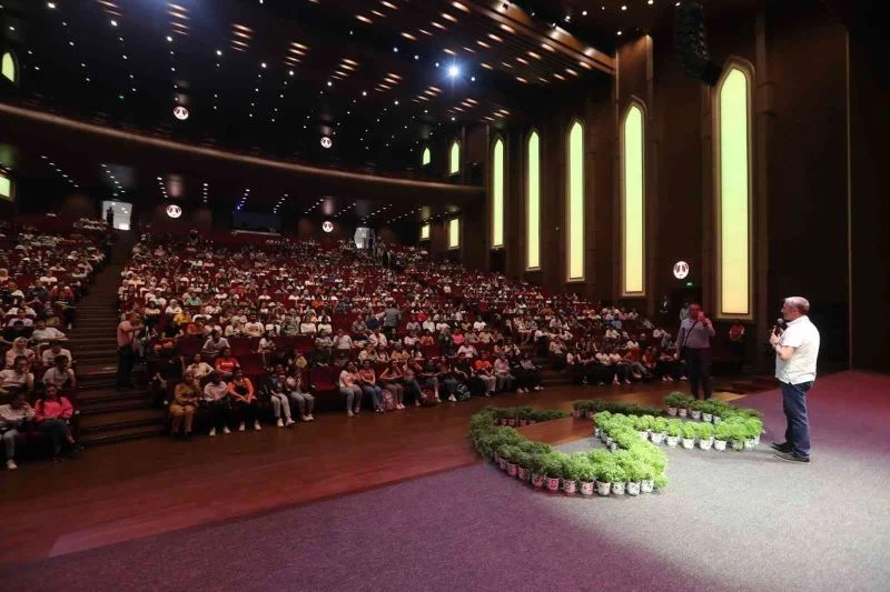 Gri Koç Şahinbeyli öğrencilerle bir araya geldi
