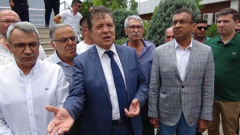 Edremit Belediye Başkanı Selman Hasan Arslan makamında saldırıya uğradı
