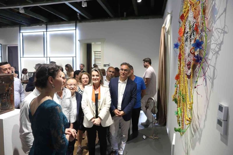 Hurdaya çıkmış atıklar sanata dönüştü
