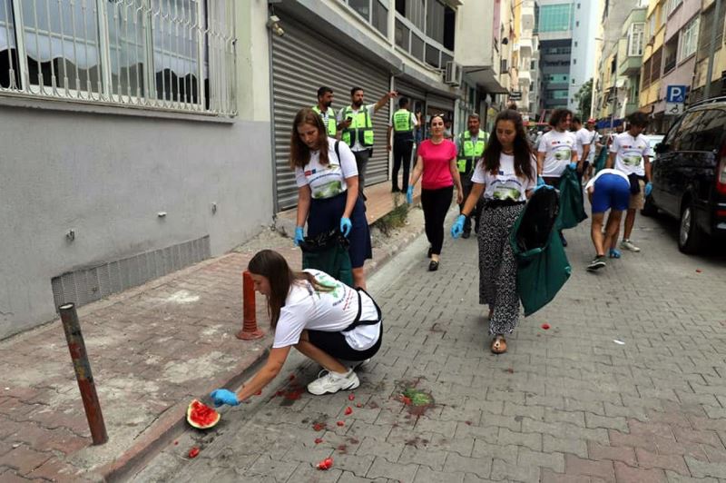 Akdeniz’in cadde ve sokakları karış karış temizlendi
