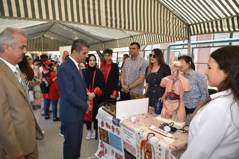 Öğrenciler sanatsal becerilerini konuşturdu
