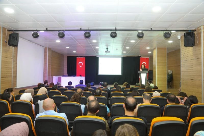 Pandemiden sonra Başkale’de ilk bilimsel toplantı gerçekleşti
