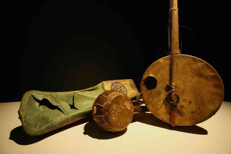 ABD’den Nilüfer Müzik Enstrümanları Müzesi’ne değerli bağış
