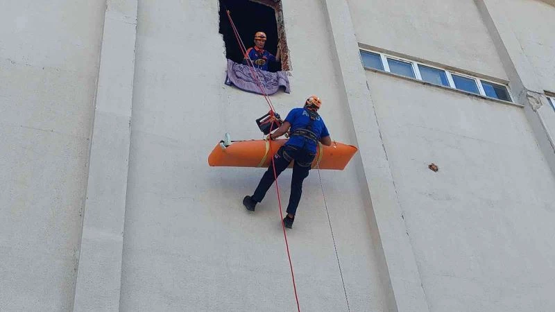Tekirdağ’da nefes kesen deprem tatbikatı: Şarköy 7.4’le sallandı ortalık karıştı
