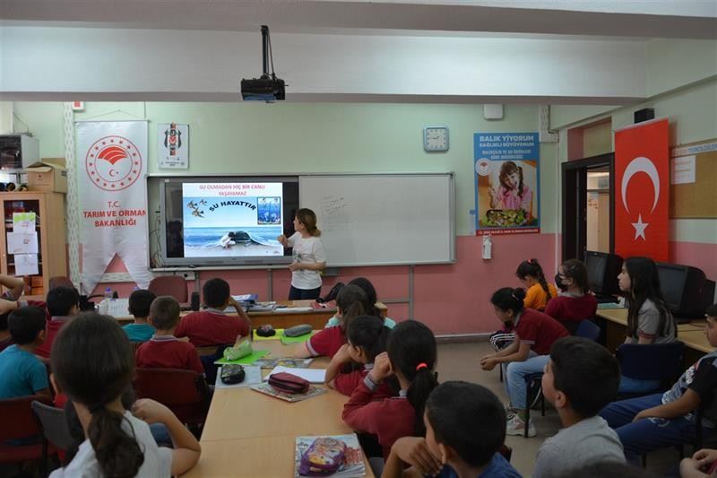 Aydın’da öğrencilere su ürünleri ve faydaları anlatılmaya devam ediyor
