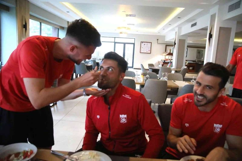 Sivasspor’da Ali Şaşal Vural’a sürpriz doğum günü