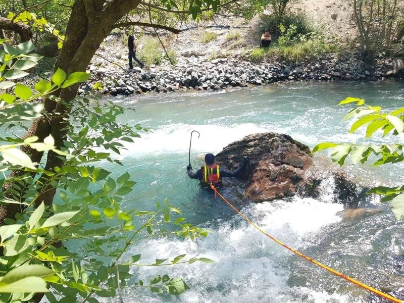Siirt’te kayıp hemşireyi arama çalışmaları devam ediyor
