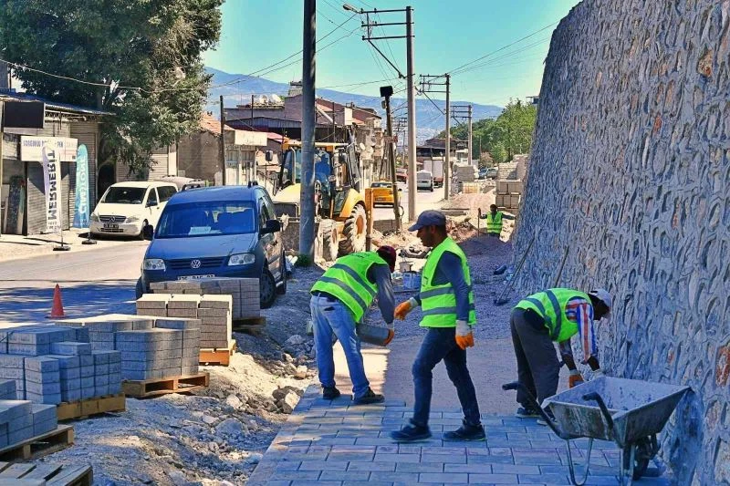 İzmir Büyükşehir Belediyesinden Gürçeşme’de 30 yıllık soruna neşter
