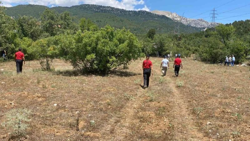 Dün sabah evden ayrılan yaşlı kadın için JAK timi alarmda
