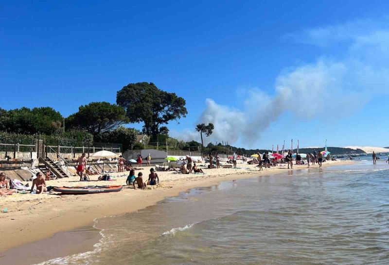 Fransa’nın güneyinde orman yangını: Bin 500 hektar kül oldu
