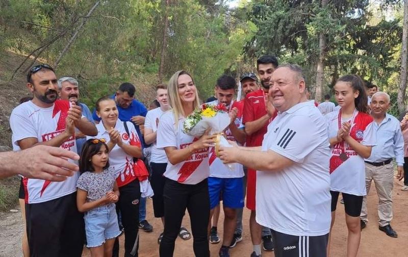 Milli atlet Nagihan Karadere, ’15 Temmuz Halk Koşusu’na katıldı
