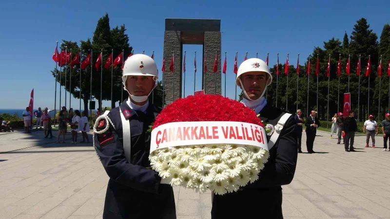 15 Temmuz şehitleri Çanakkale ‘Şehitler Abidesi’nde anıldı
