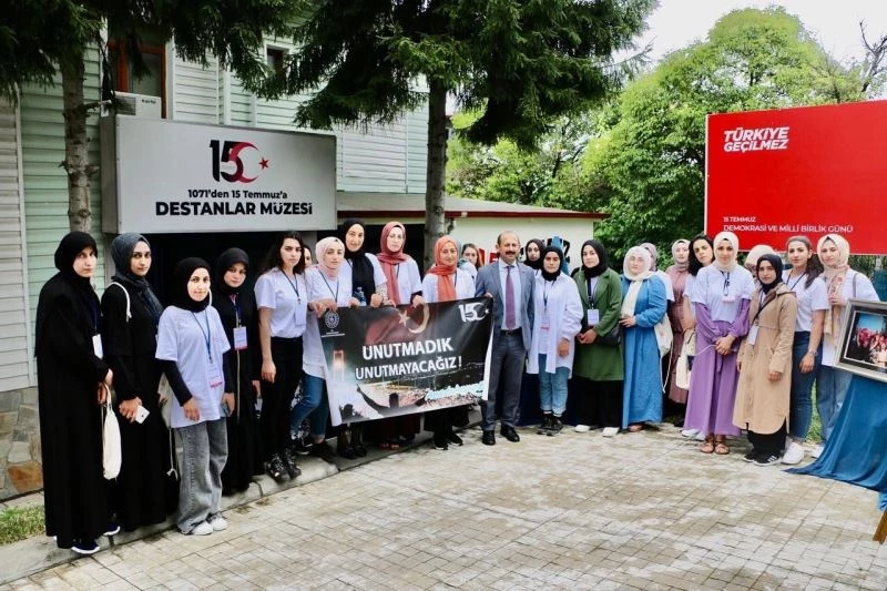 Bayburtlu gençler Samsun’da 15 Temmuz mesajı verdi: 