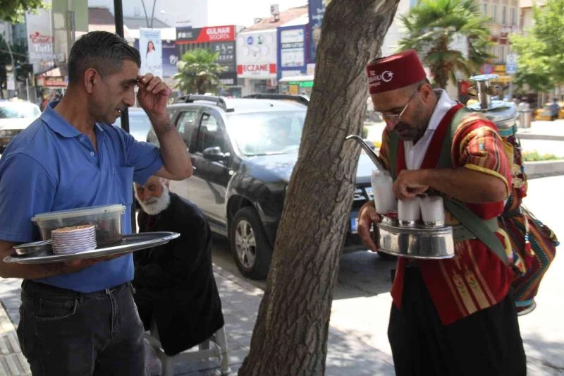 Yaz mevsiminde bin derde deva ‘meyan şerbetine’ ilgi arttı
