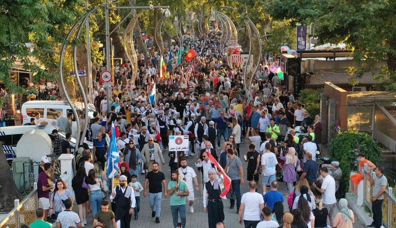 25. Türk Boyları Şöleni kortej yürüyüşü ile başladı
