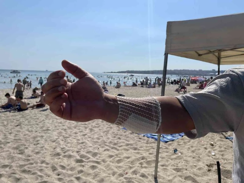 Vakaya müdahale eden cankurtarana döner bıçağıyla saldırdı
