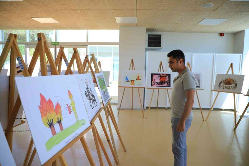 ‘Yangın’ temalı karikatür yarışmasının eserleri sergileniyor
