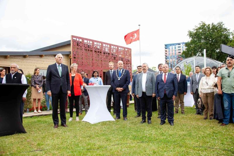 Başkan Mahçiçek; “Ay yıldızlı bahçemizle Hollanda’ya damga vurduk”
