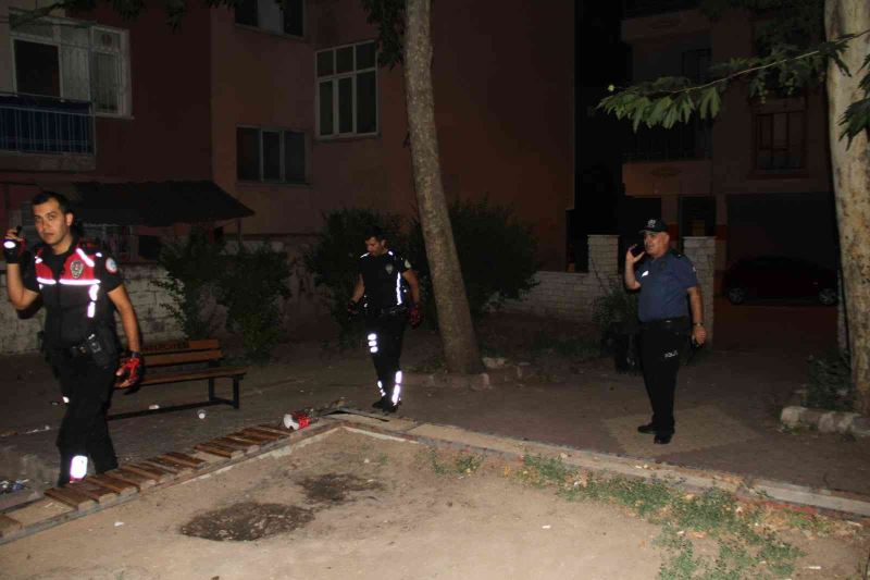 Elazığ’da silahlı kavgada parkta oturan kadınlar saçmaların hedefi oldu: 5 yaralı
