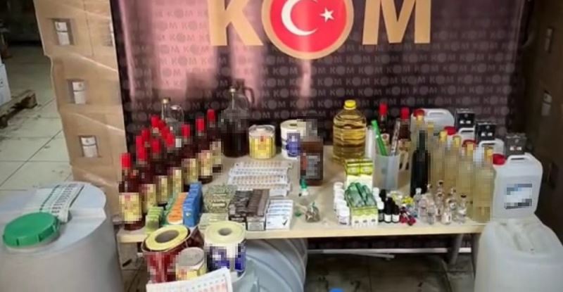 İzmir’in 6 ilçesinde sahte içki şebekesine operasyon: 32 gözaltı
