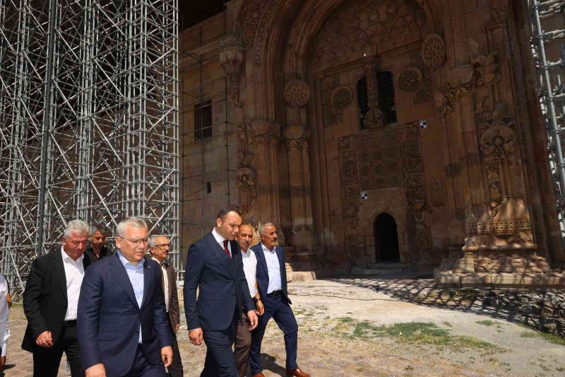 UNESCO’nun Dünya Kültür Mirası Listesi’ndeki cami kısa zamanda ziyarete açılacak

