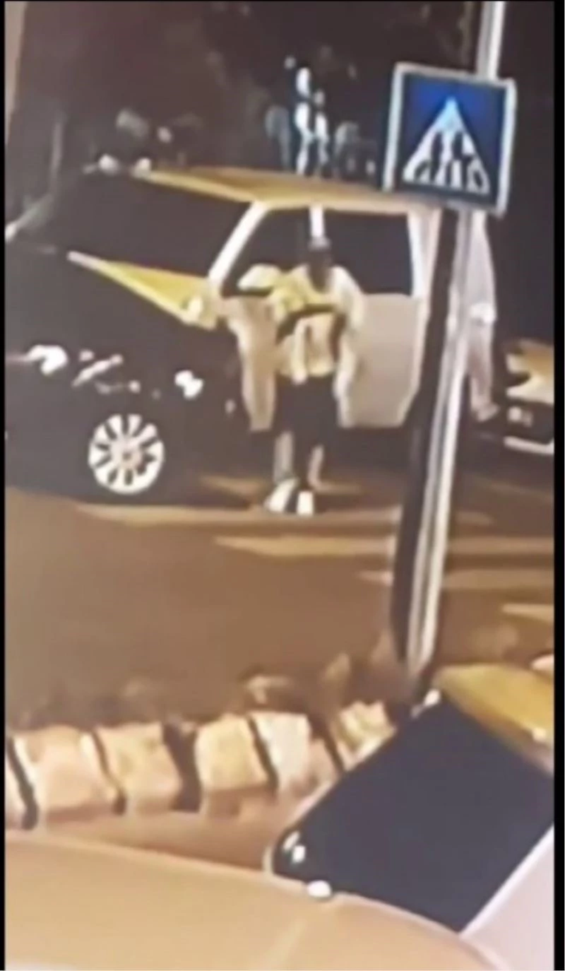 Maltepe’de yere düşen cüzdanı sahibine vermek yerine alıp uzaklaştı
