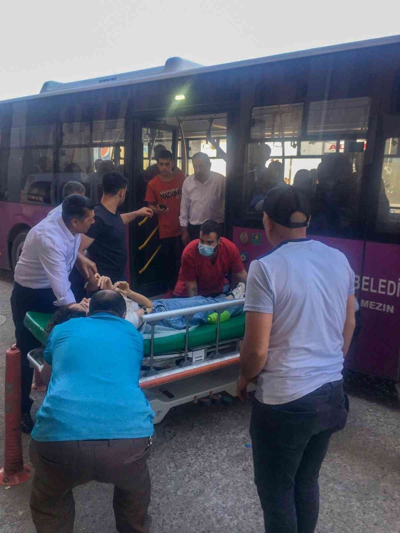 Fenalaşan yolcu otobüsle hastaneye götürüldü
