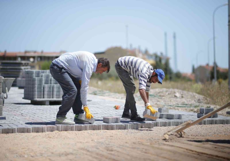 Yoncalı’ya son 3 ayda 27 bin metrekare kilit parke taşı
