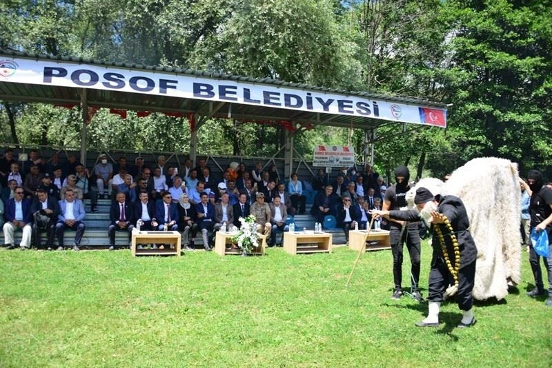 Ardahan’da aşıklar şöleninden renkli görüntüler
