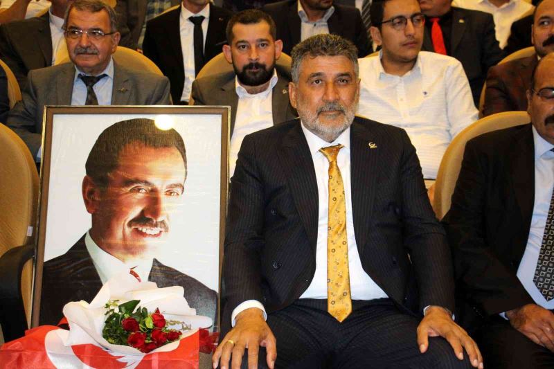Milli Yol Partisi Sivas’ta ilk il başkanlığı kongresini düzenledi
